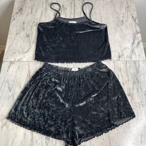 Colsie Ribbed Velvet Lounge Set – Size Medium Charcoal Gray Bralette and Shorts